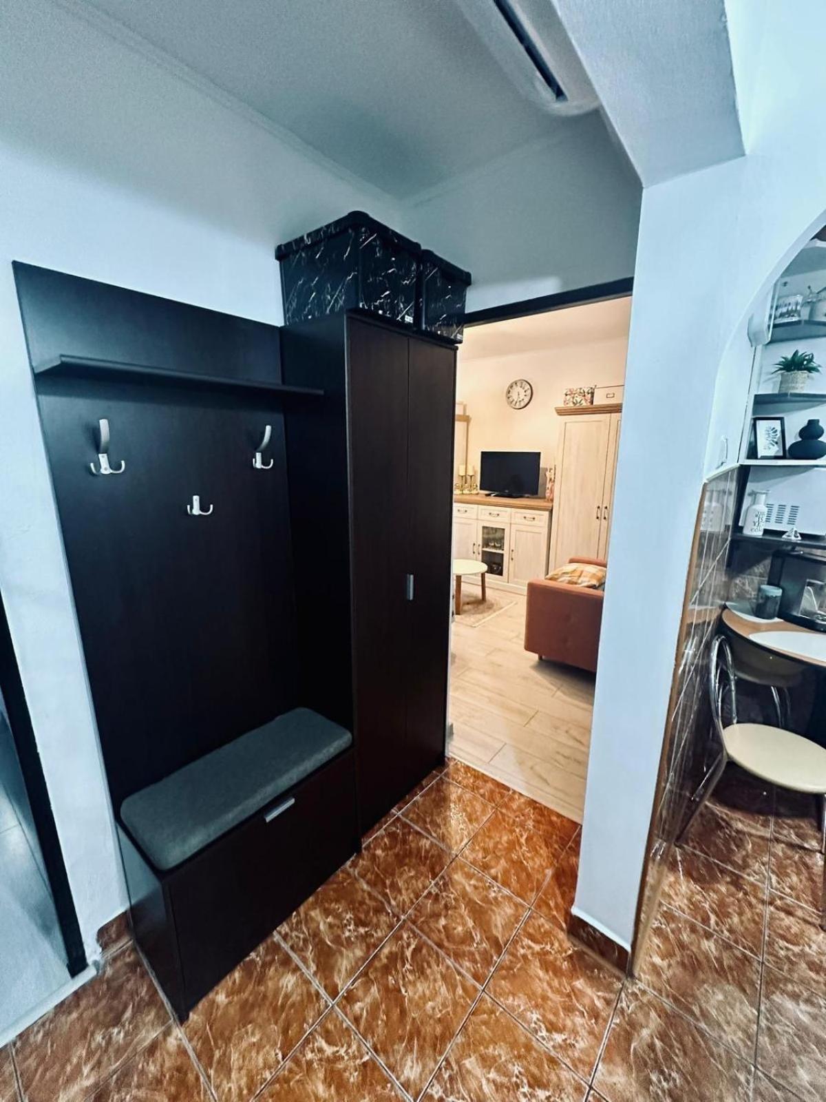 Beni's Apartment Arad